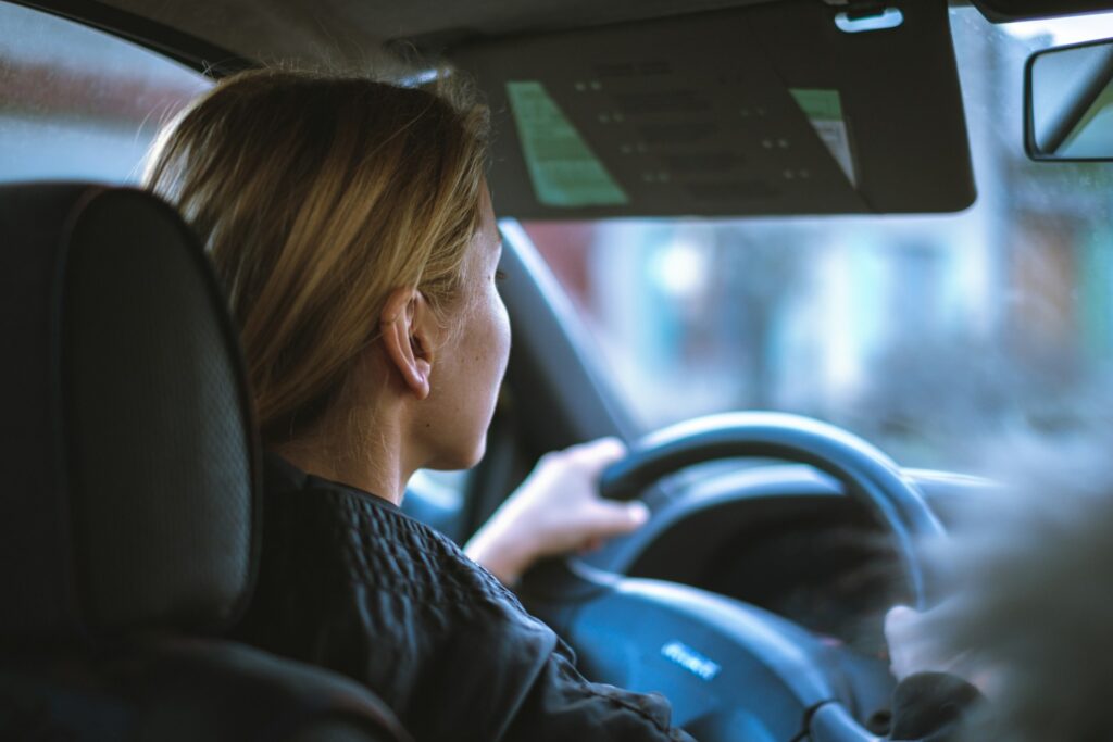 driving jobs hiring now